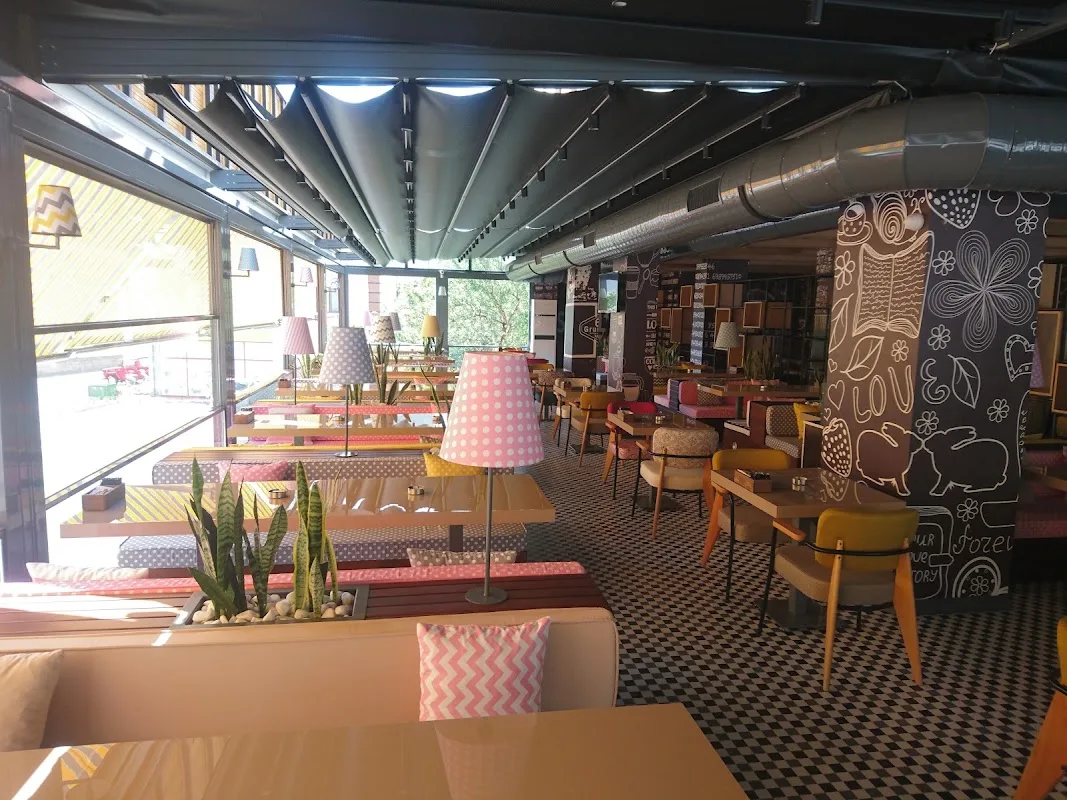 Yebs Cafe