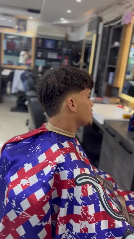 AZAD BARBER & SHOP