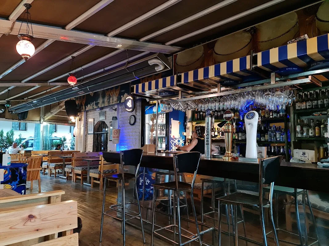 Sesamos Cafe Bistro