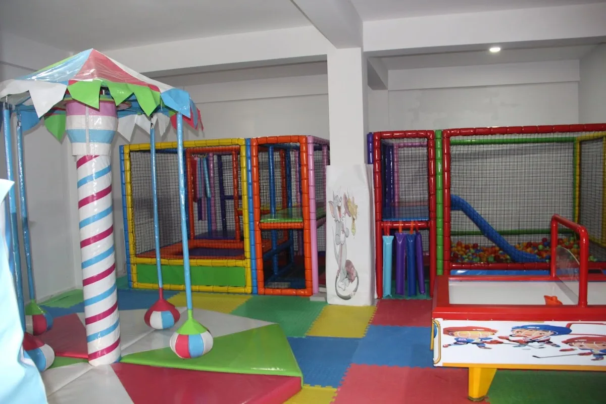 Bolvadin Playlands Cafe
