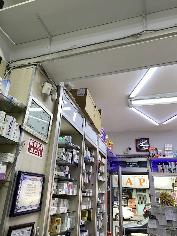 Oral Eczanesi