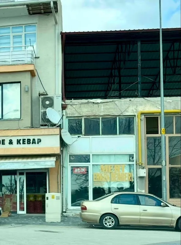Mert Erkek Berberi